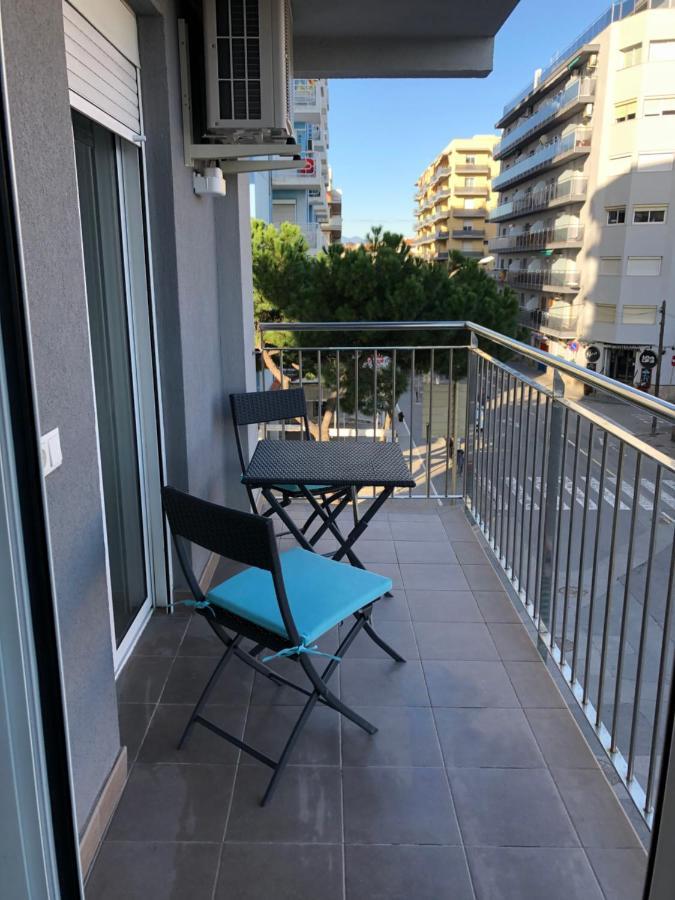 Beta's place - Apartamento primera línea de playa Blanes Exterior foto